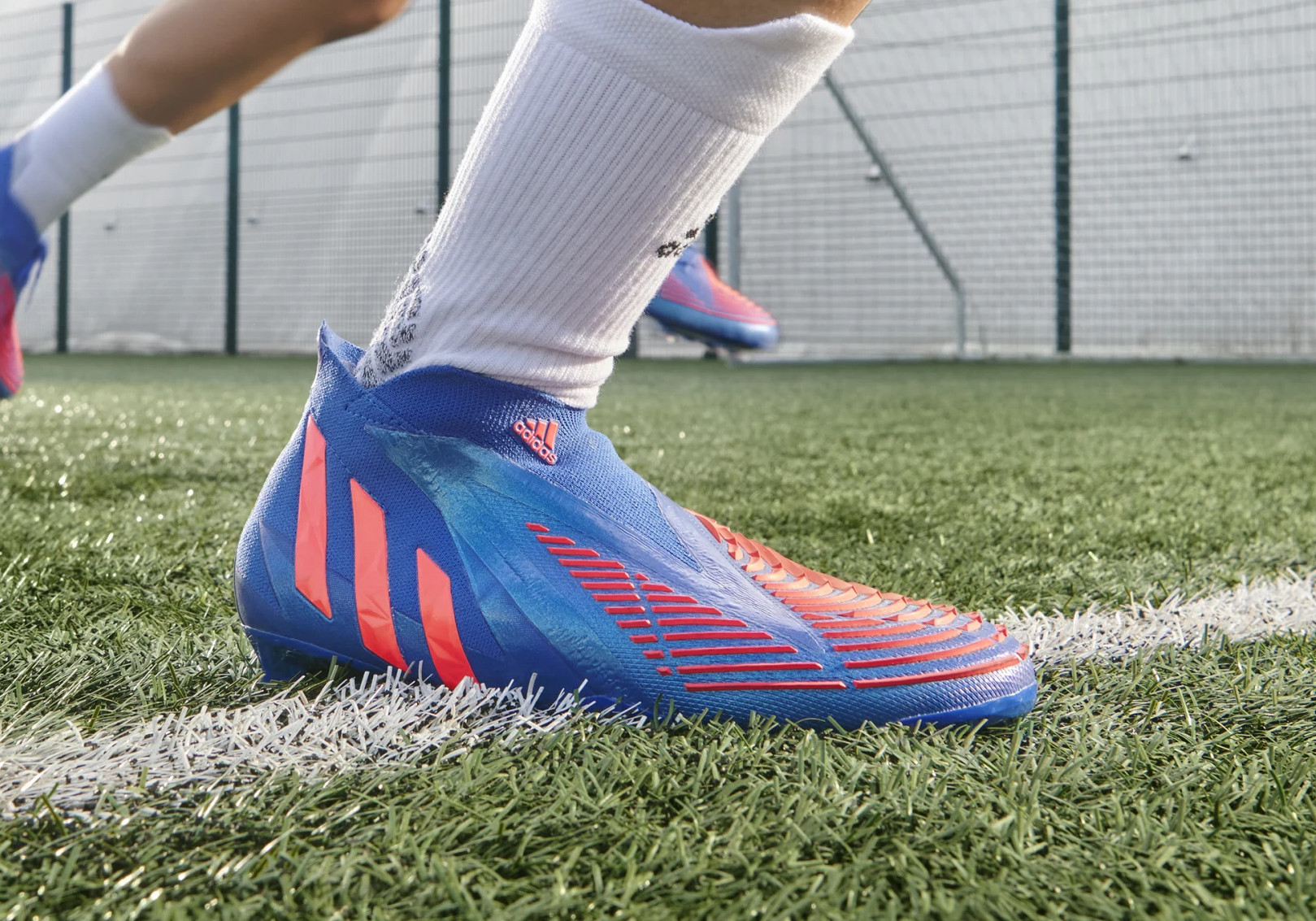 onkruid verteren Rusteloos adidas lanceert nieuwe generatie adidas Predator Edge voet -  Voetbal-schoenen.eu