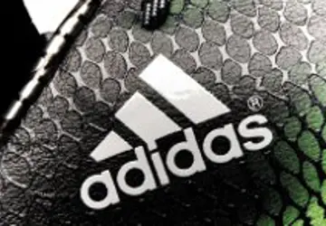 f50-adidas-adizero-voetbalschoenen-zwart-groen.jpg