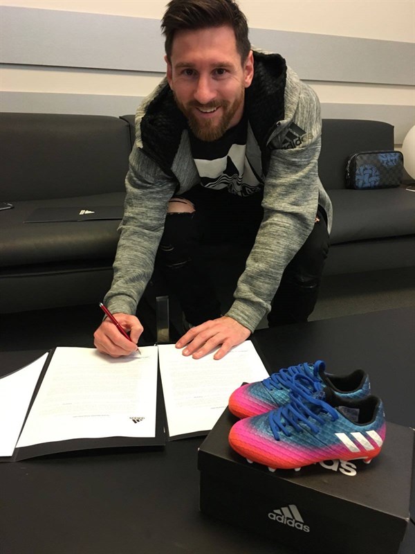 Geef energie tint Dapper Messi tot einde van zijn carrière op adidas voetbalschoenen -  Voetbal-schoenen.eu