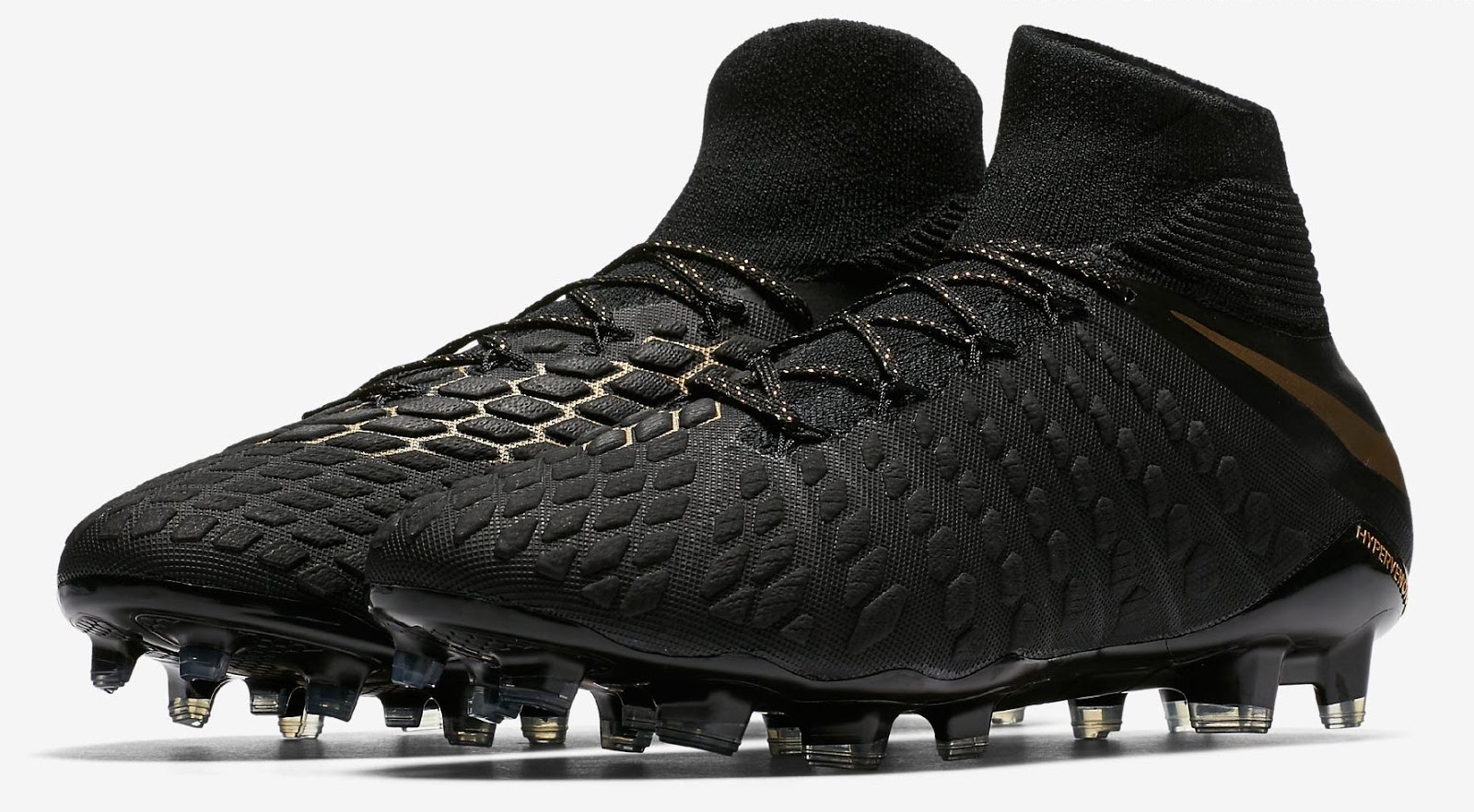 Sterkte boter Schat Nike lanceert zwart gouden Nike Hypervenom Phantom 3 voetbalschoenen -  Voetbal-schoenen.eu