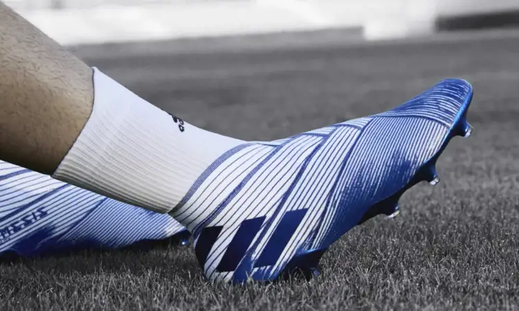 Blauw/witte adidas Nemeziz voetbalschoenen Mutator pack