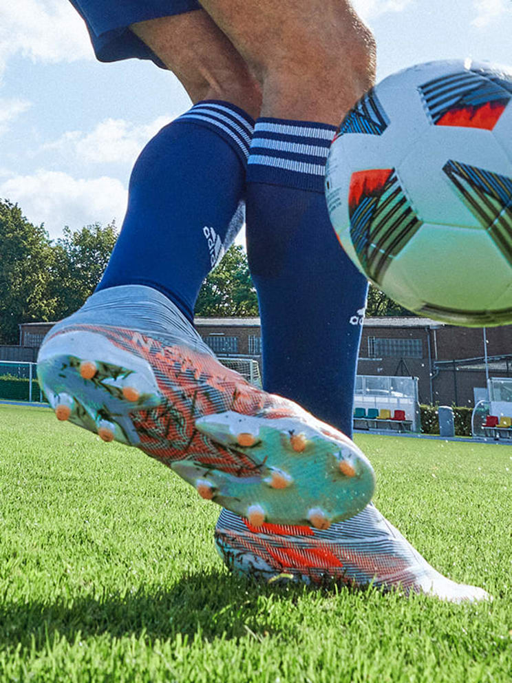 adidas Nemeziz voetbalschoenen Superspectral pack