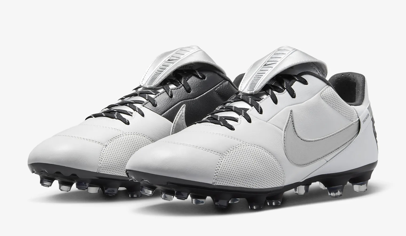 Nike voetbalschoenen zwart online wit